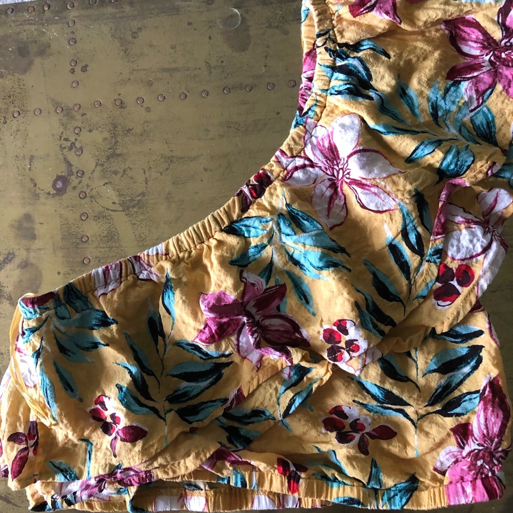 One shoulder crop